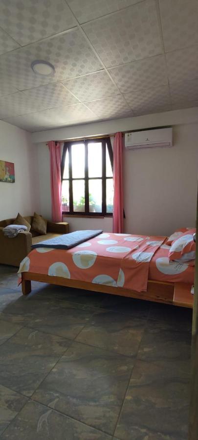 Hostal Monte Libano Puerto Lopez Bilik gambar