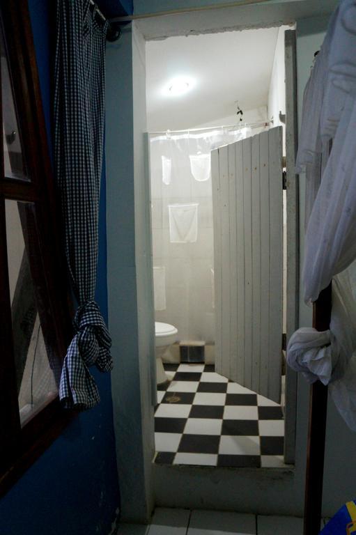 Hostal Monte Libano Puerto Lopez Bilik gambar