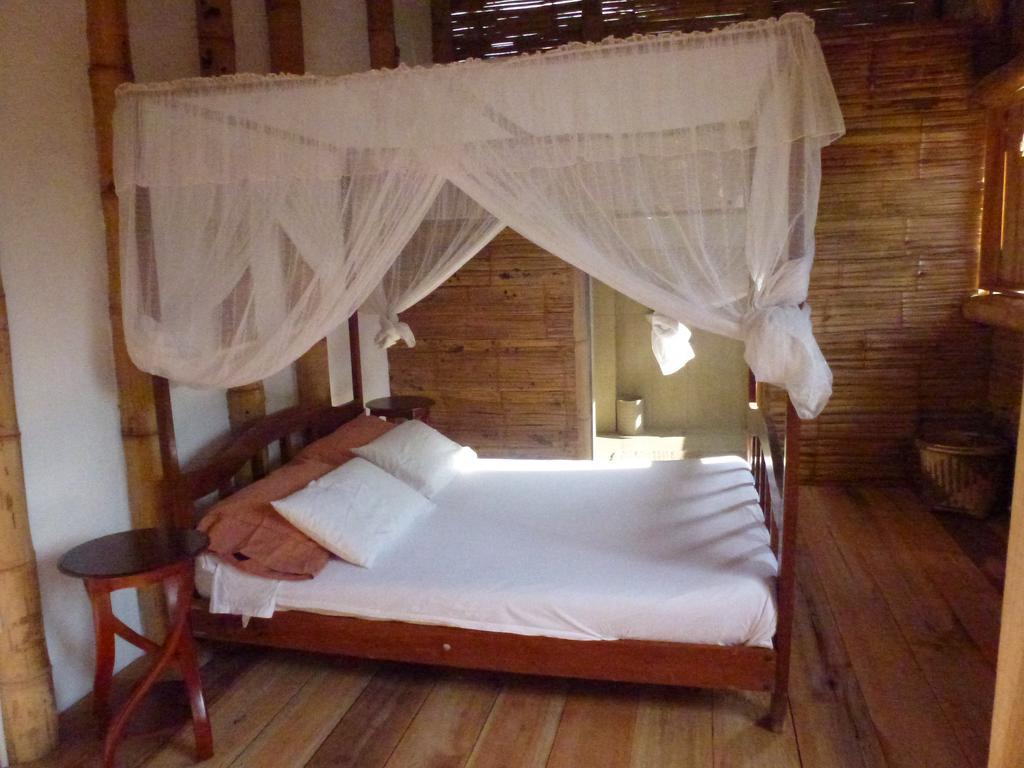 Hostal Monte Libano Puerto Lopez Bilik gambar